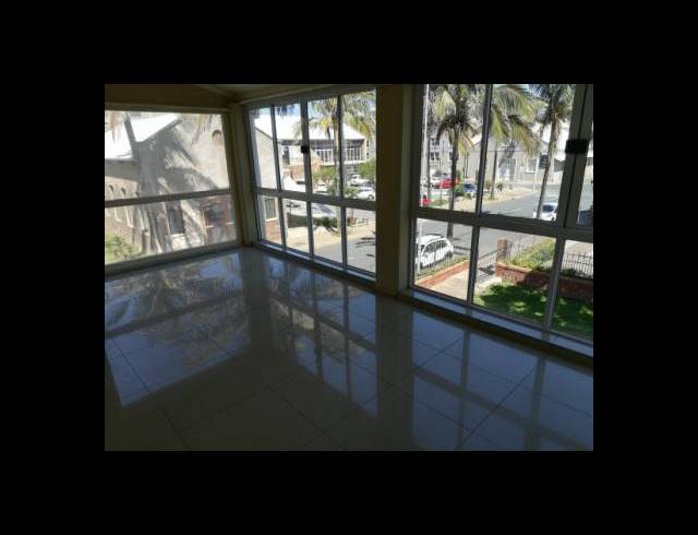 3 BEDROOM APARTMENT TO LET IN POINT WATERFRONT